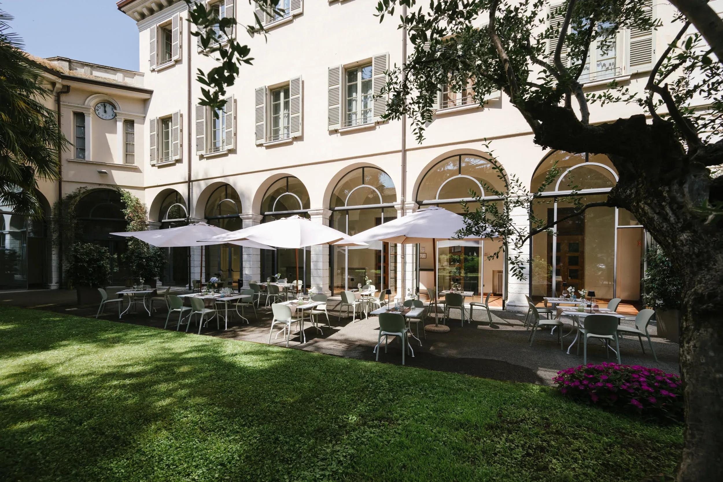 centro-paolo-vi-gazebo-esterno-in-giardino