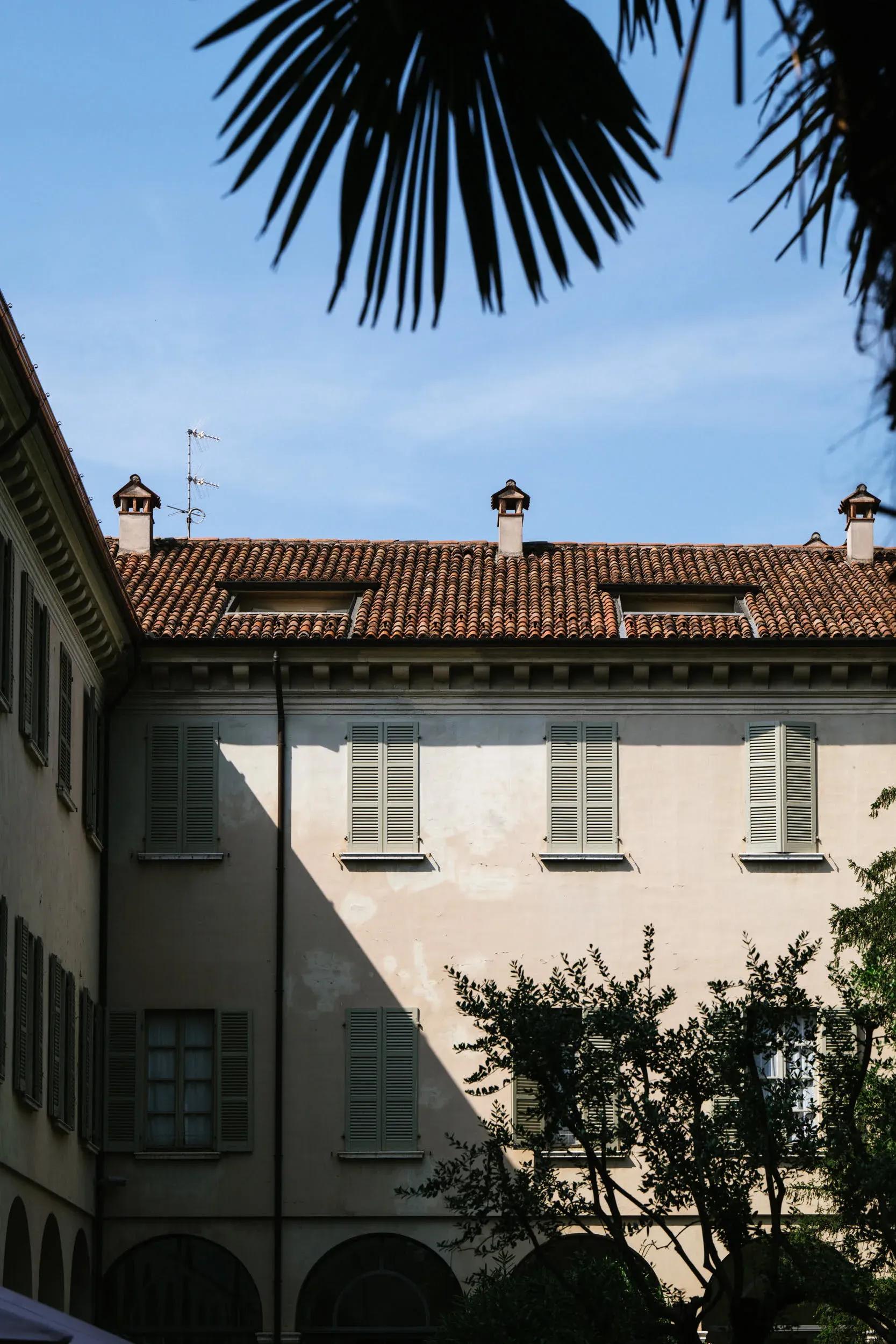 centro-paolo-vi-struttura-palazzo-maggi-facciata